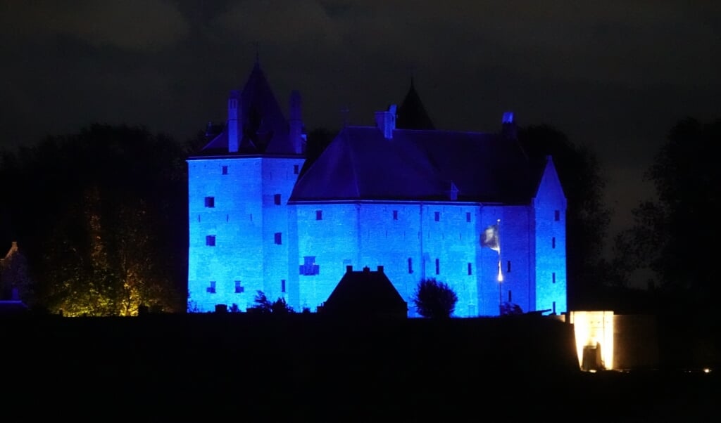Slot Loevestein kleurt nog steeds blauw vanwege viering van 75 jaar Verenigde Naties