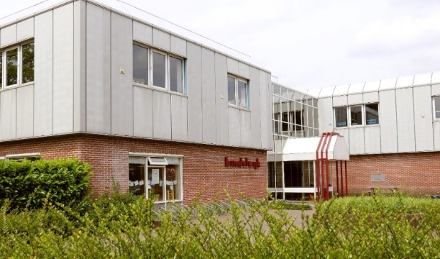 <p>De beoogde nieuwe locatie voor de twee scholen is de Bindelwijk, waar onder meer nu ook de OBA gevestigd is.</p>