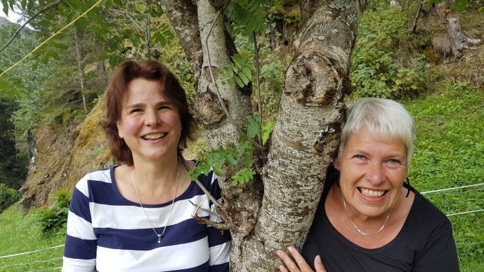 Jeannette en Wilma actief bij Beleveniswandelingen.