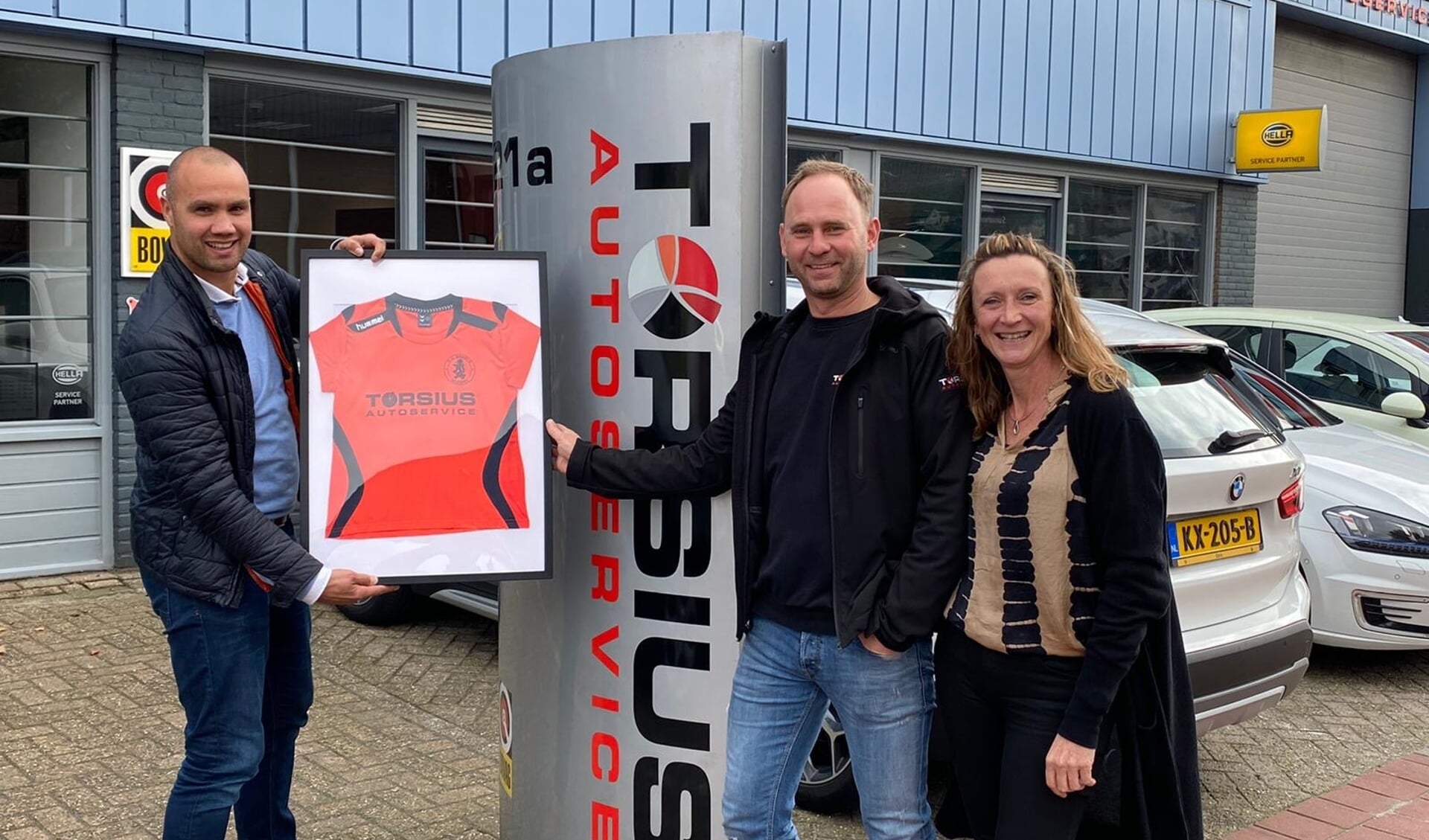 Gerhard en Talitha Torsius en Jelle Jaap van Hoff namens Sparta Nijkerk 35+.