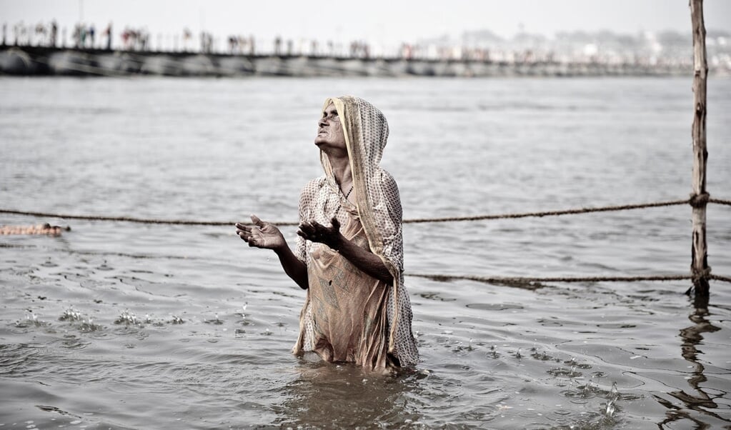 Voor het fotoboek maakte Kalmann een selectie van foto’s die ze tijdens het Indiase festival Kumbh Mela maakte.