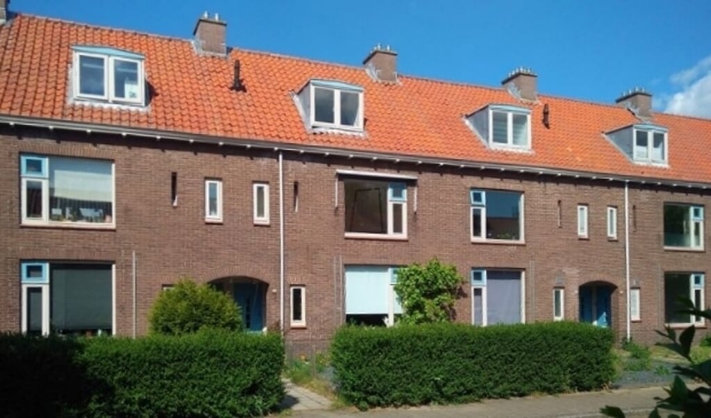 De huizen aan de Dennenlaan in Veenendaal die hun langste tijd hebben gehad. (Foto; Archief)