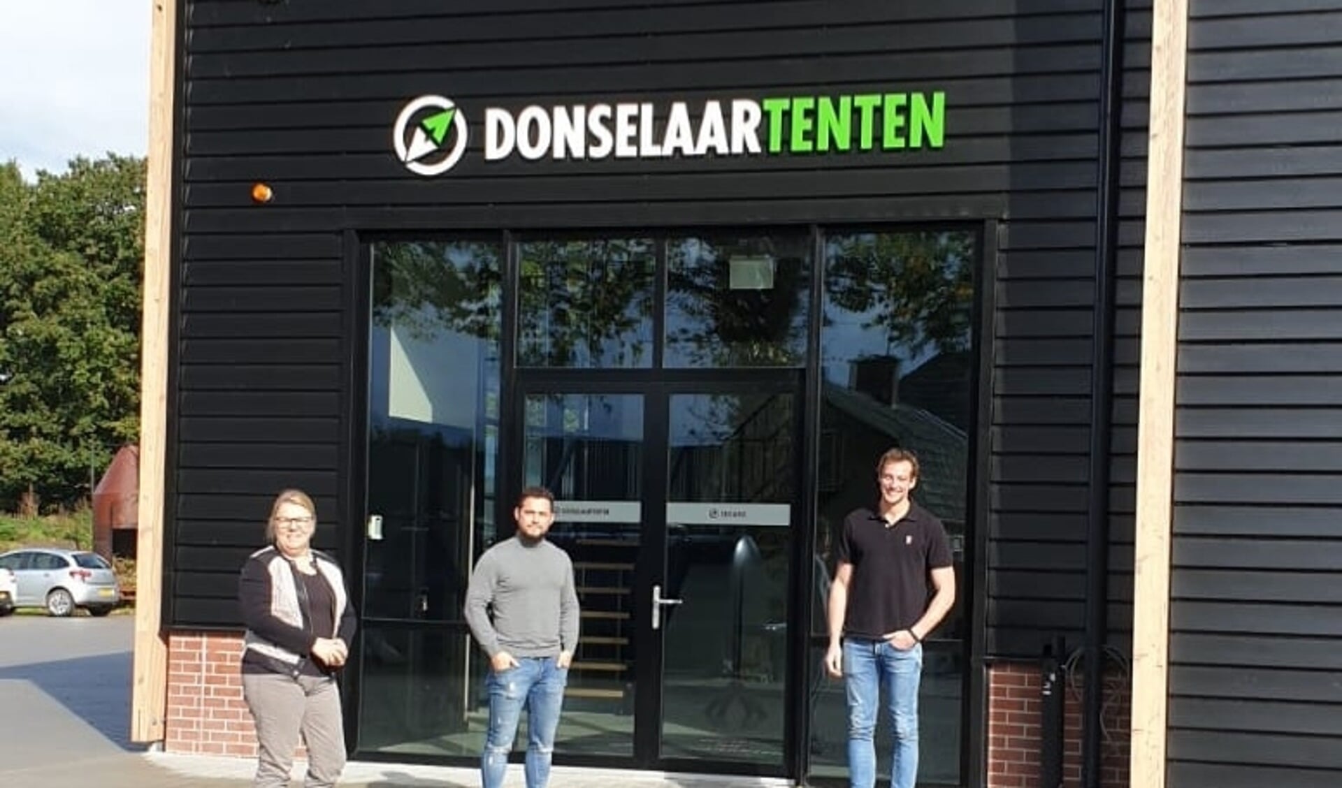 Wethouder Anita Vlam bezocht deze week Donselaar Tenten in Woudenberg.