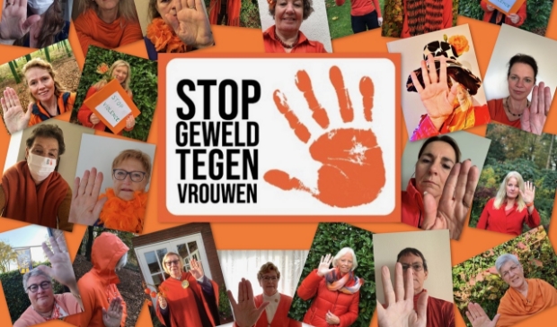 Ruim 20 leden van Soroptimist Club Ede heffen hun hand tegen geweld tegen vrouwen.