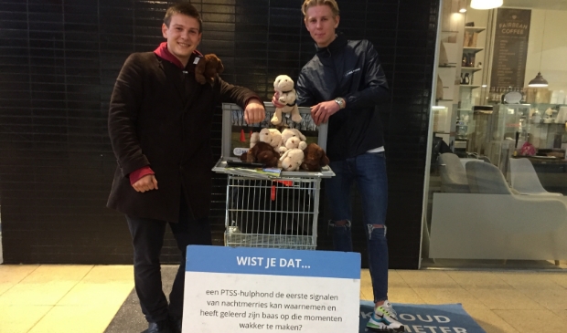 <p>Actie voor Hulphond Nederland in winkelcentrum Kostverlorenhof </p>