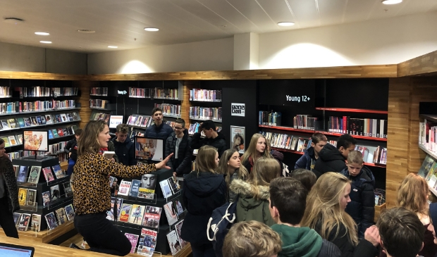 TL3 brengt een bezoek aan de bibliotheek