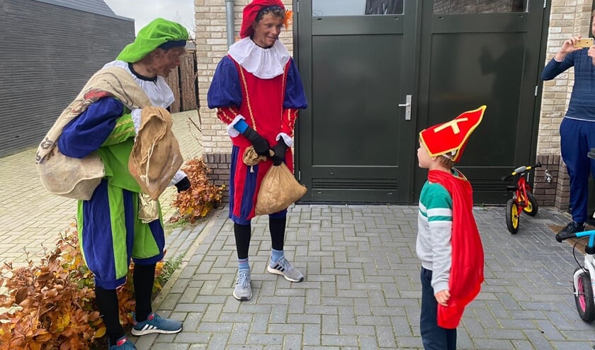 Pieten op bezoek bij Tibbe