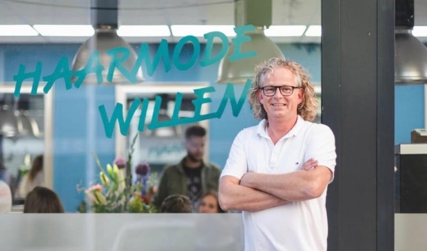 <p>Vanaf 1 december is de zaak Haarmode Willem in Werkendam ook open.</p>