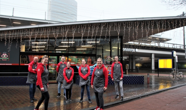 <p>Birgit en Britta Suidgeest met hun team wagen de uitbreiding naar Hoofddorp.<br><br></p>