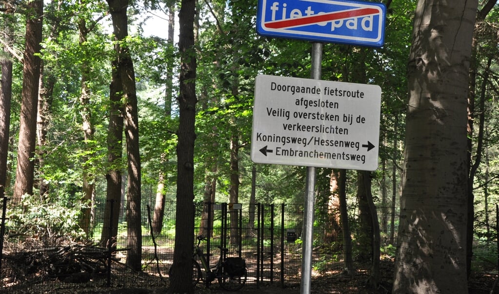 De doorgaande fietsroute is in 2019 afgesloten. Fietsvrienden Pijnenburg en de Fietsersbond proberen nog steeds die afsluiting ongedaan te maken.