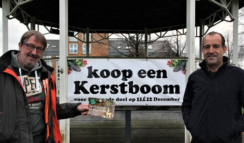 Naud Janssen en Kees de Koning: "Kom een kerstboom kopen voor het goede doel."