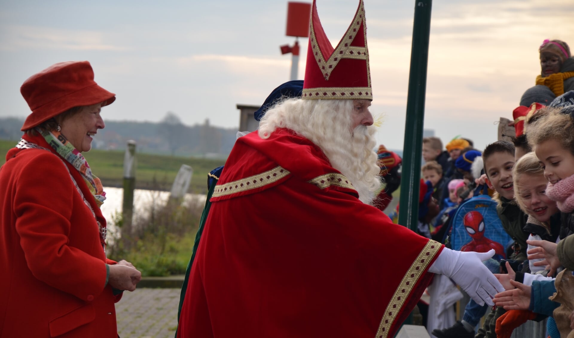 Geen handjes schudden dit jaar, maar wel de avonturen mee beleven