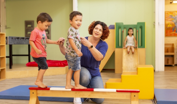 Pedagogisch medewerker Wendy Schellekens vindt sport en spel een mooie toevoeging aan de dagelijkse activiteiten.