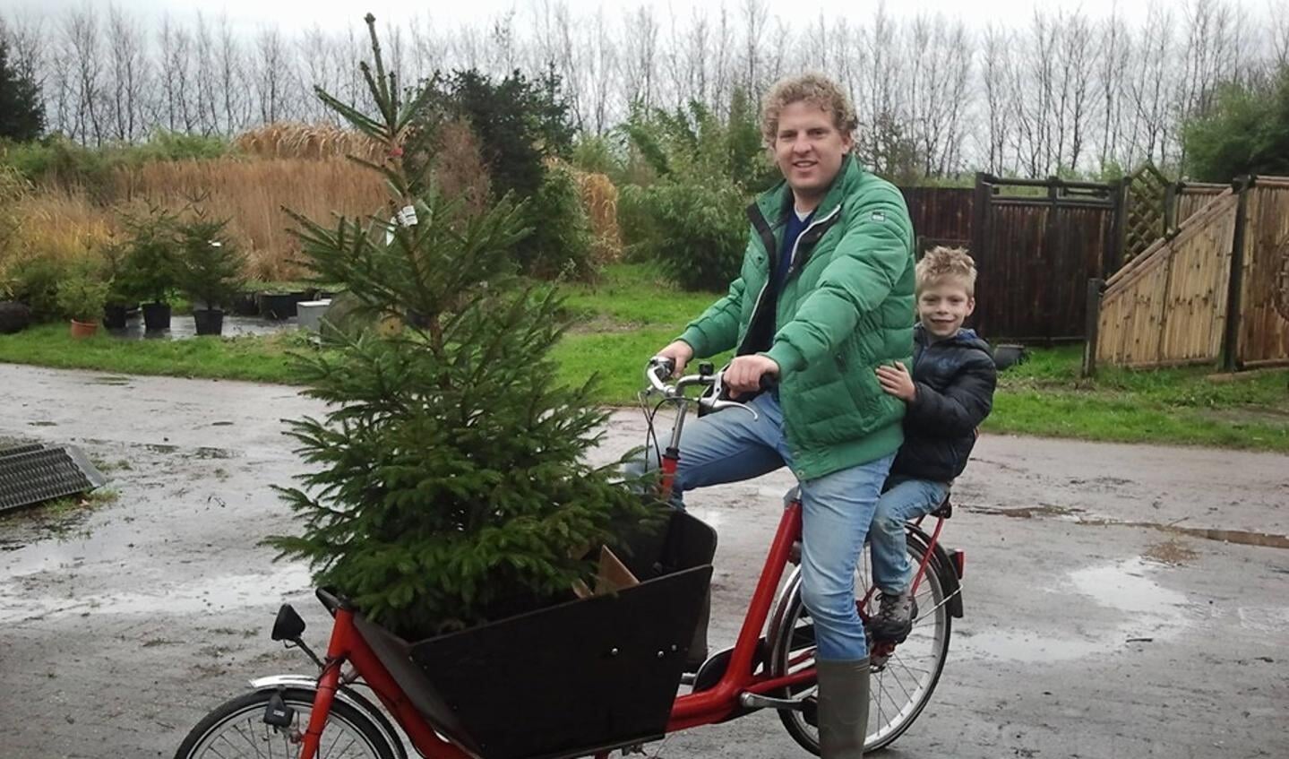 Haal je adoptiekerstboom lekker op de fiets.