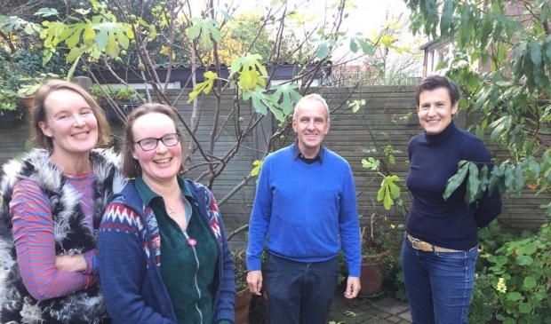 <p>v.l.n.r. <em>Marieke van Meegen, Godelieve van Meegen, Theo Boon en Merle Koomans van den Dries (beiden directie Odin).</em></p>