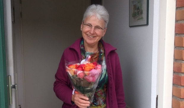 Mevrouw De Vries, 100ste deelnemer van ANWB Automaatje Houten