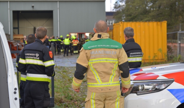 <p>Onderzoek in het pand aan de Bennebroekerweg vorige week donderdag.</p>