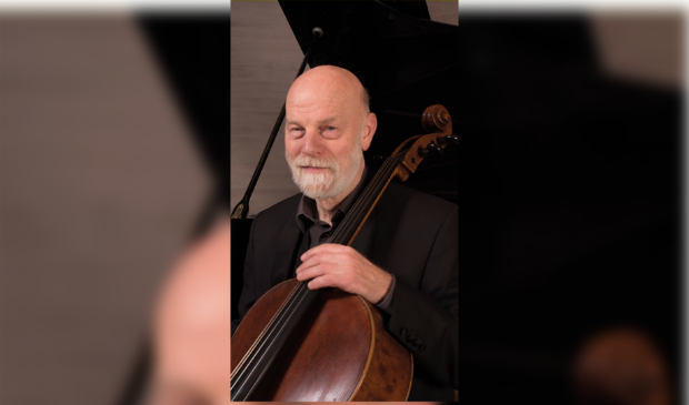 <p>Yke Viersen is cellist bij het Uriël Ensemble. </p>