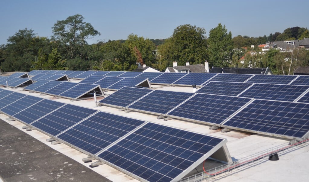 De gemeente Baarn wil zoveel mogelijk daken beleggen met zonnepanelen.