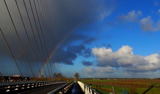 Kleurige Kerst met regenboog