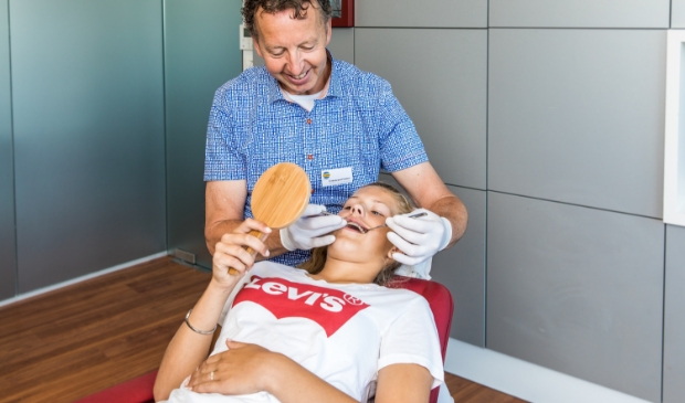 <p>Ortholuna orthodontie breidt uit naar winkelcentrum Vathorst: 'Een kwart van onze patiënten komt hier vandaan.'</p>