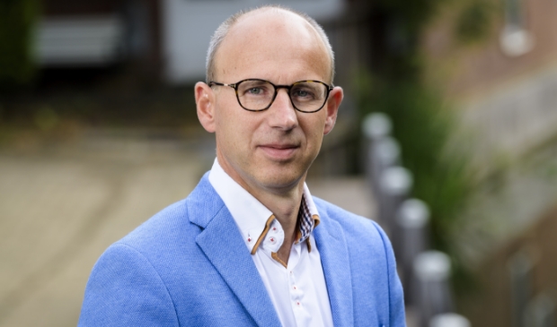 <p>De Langendam Hypotheken Verzekeringen Bankzaken<br>Peulenstraat 247<br>3371 AM Hardinxveld-Giessendam<br>0184-615156<br>info@delangendam.nl<br>www.delangendam.nl</p>