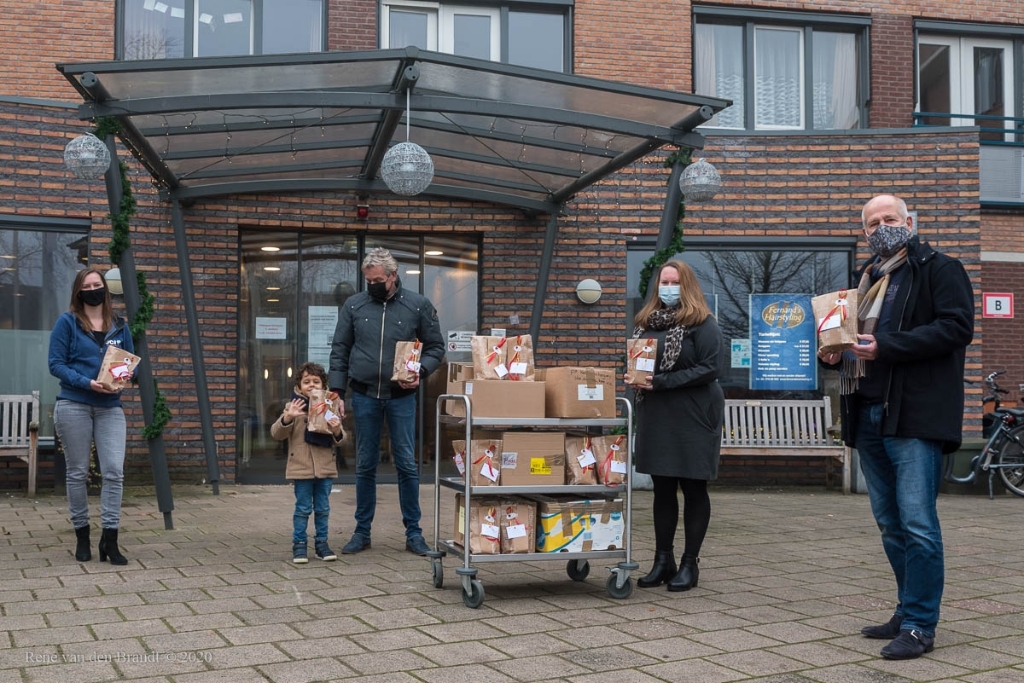 Een sterkerstboom voor de sterren van de Houtens Nieuws