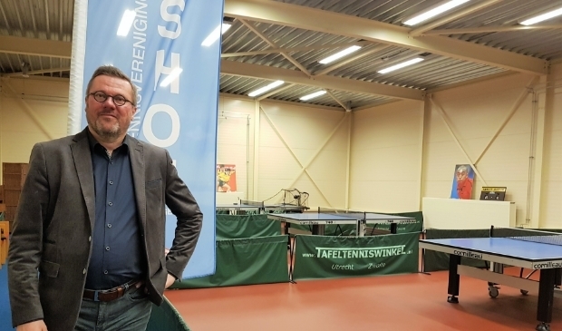 <p>Jan Ploeg nam in het jubileumjaar van TTV Shot, de voorzittershamer over van Frans Lambi.</p>