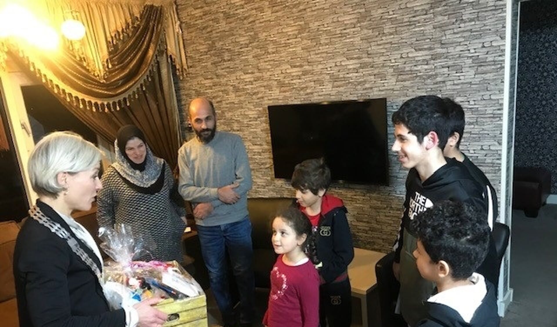 Burgemeester Iris Meerts bezoekt de familie Al-Kethawi-Al Ghazawi
