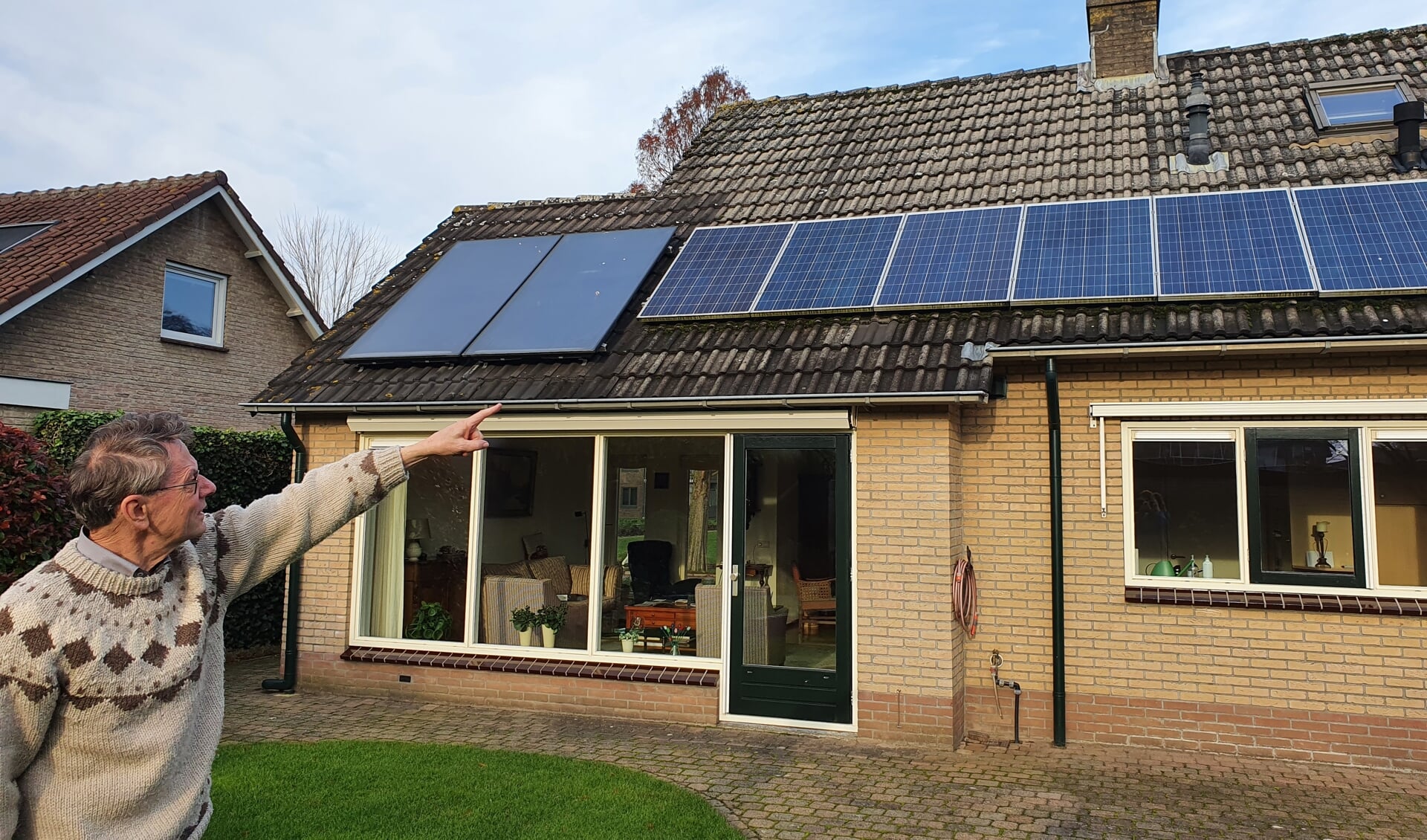 Louis van Riel adviseert iedereen om zonnepanelen aan te schaffen of een andere duurzame maatregel te kiezen. 