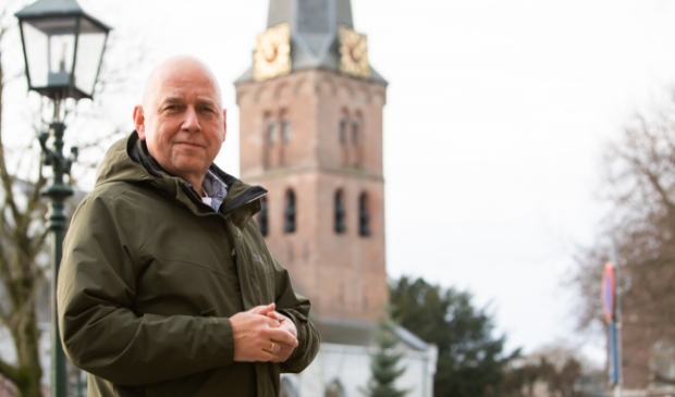 <p>Het Baarnse CDA raadslid Rik van Hardeveld heeft ervoor gezorgd dat de klokken van de Pauluskerk luiden in de oudjaarsnacht.</p>