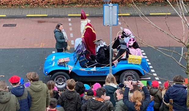 <p>Sinterklaas bezocht De Glashorst per buggy.</p>