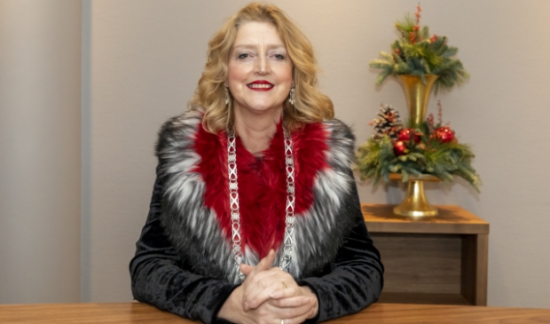 <p>Burgemeester Reinie Melissant gaat met Kerst zelf lekker koken voor haar gezin, Tweede Kerstdag brengt ze alleen een bezoek aan haar 87 jarige vader in Twente</p>
