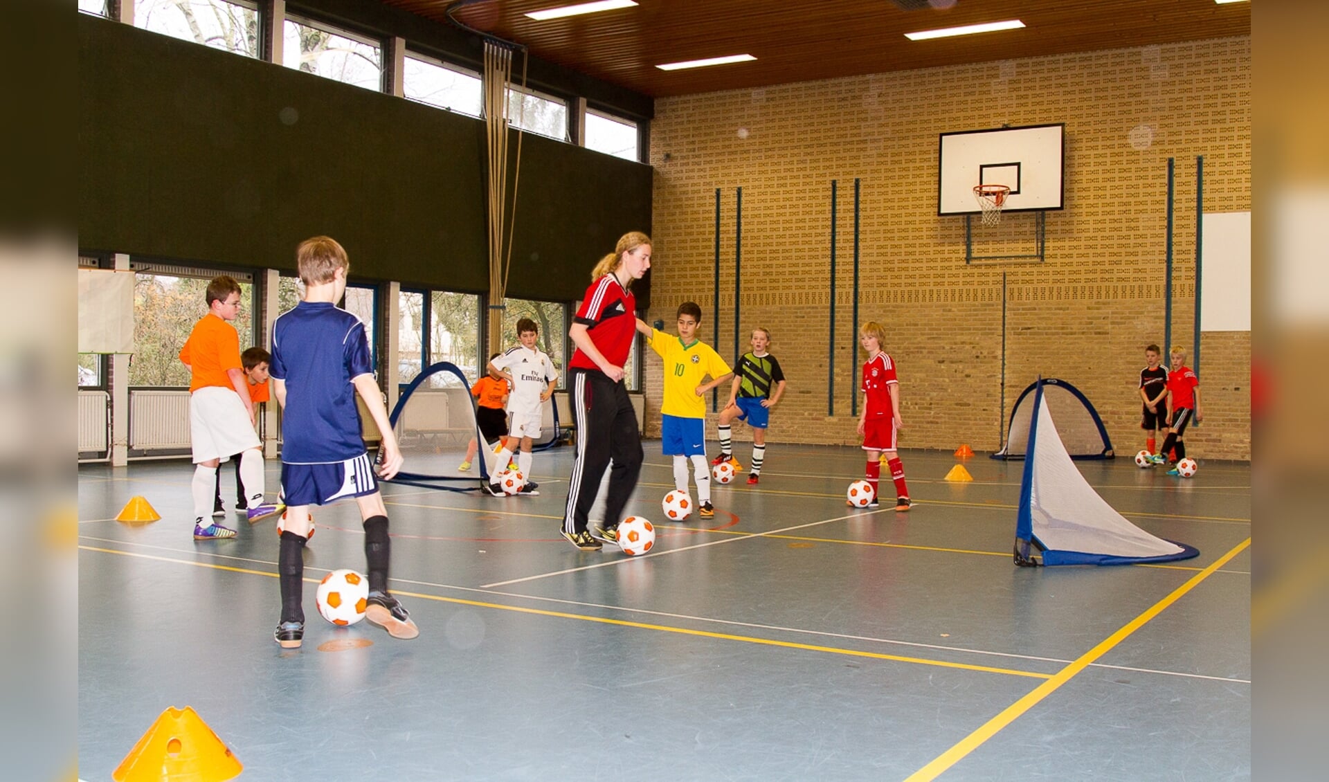 Zaalvoetballen bij De Voetbalschool in de kerstvakantie.
