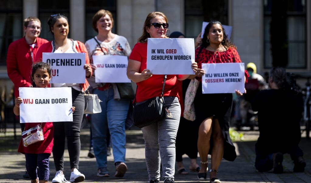 Een demonstratie in Den Haag van gedupeerde ouders van de kinderopvangtoeslagenaffaire bij de Belastingdienst.