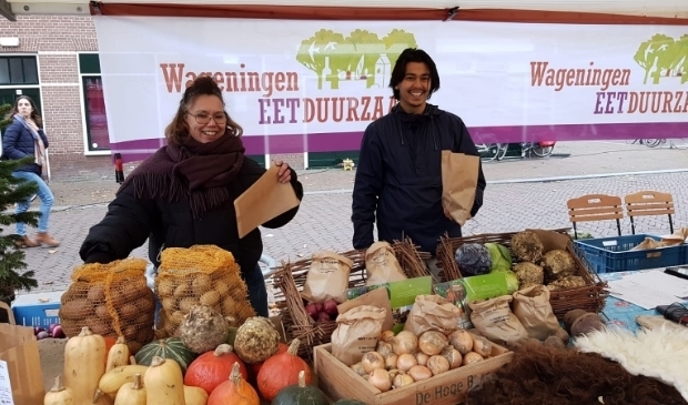 <p>Lekkere duurzame producten van dichtbij op de Duurzame Streekmarkt. Foto: Janneke Bruil</p>