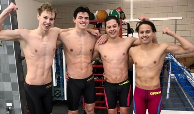 <p>De Soester Rijk Heere (2e van links) met vanaf links zijn teamgenoten Merlin Belmon, Ruben Claasen en Simon Claasen.</p>