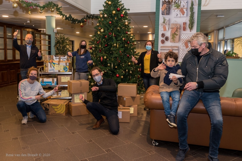 Een sterkerstboom voor de sterren van de Houtens Nieuws