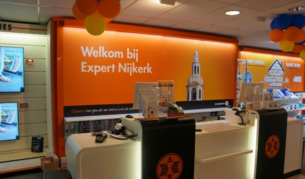 <p>,,De winkeldeur is weliswaar dicht, maar onze digitale winkeldeur staat wagenwijd open", vertelt Jan Gardebroek.</p>