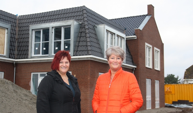 <p>Gretha van Zoerenen en Anne Marie van 't Holt zijn nu al regelmatig bij Het Enkhuis.</p>