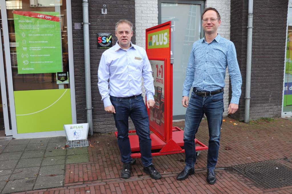 <p>Marco en Dennis Dee: ,,Na zevenentwintig jaar topsport te hebben bedreven, is het nu tijd voor een leven buiten de supermarkt.''</p>