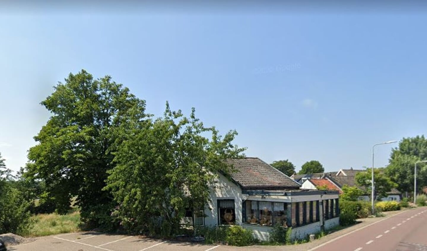 Het voormalige café De Zwarte Kat aan Amsteldijk Zuid.