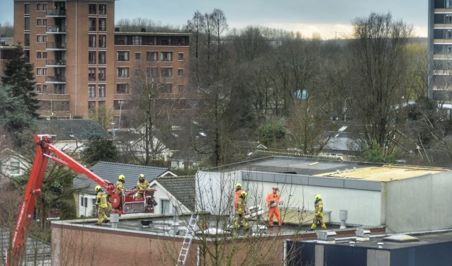 Stormschade aan het dak van Fitness & Beauty Palace