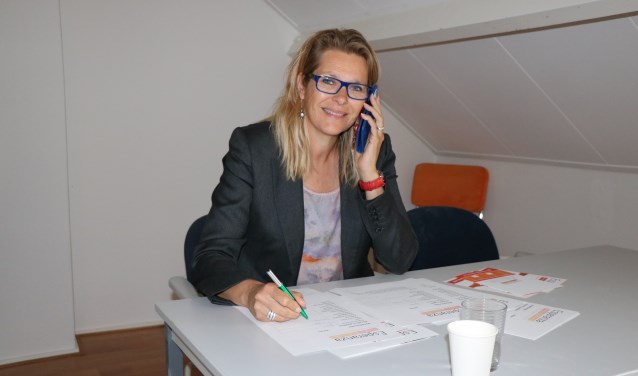 Janke Papa vond een plek op zolder om te bellen!