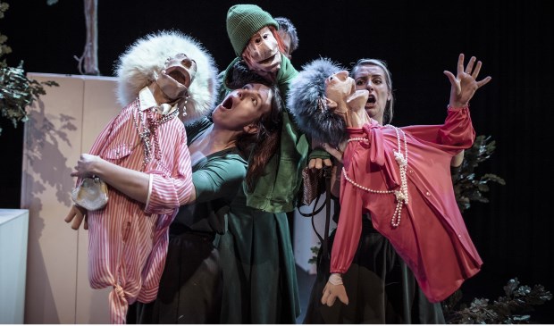 Scène uit ''Robin Hood' van Theater Gnaffel.