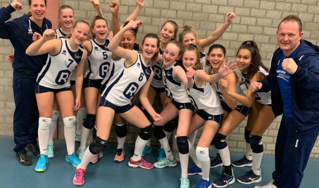 Meisjes C is één van de vijf Sliedrechtse teams dat door is naar de finaleronde van de NOJK.