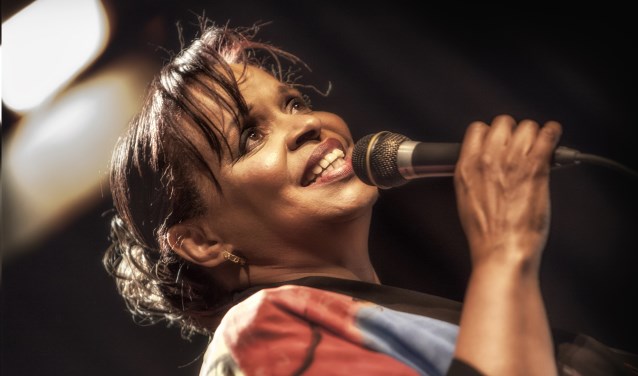 De in Amerika geboren en sinds kort in Hoorn woonachtige Deborah is een goede oude bekende van Meer Jazz.