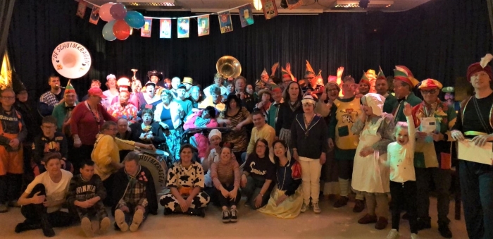 Carnavalsfeest bij De Schakel