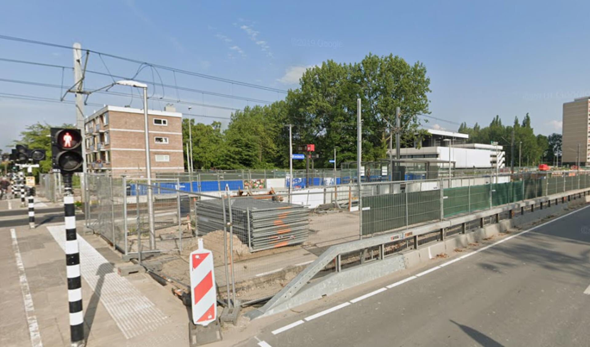 De tijdelijke halte Biesbosch en de bijbehorende fiets- en voetganresoversteekplaats vervallen per 9 maart.
