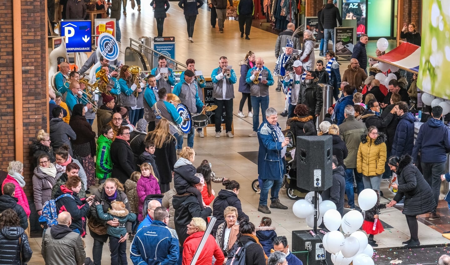 Meerbonken carnaval Sleuteloverhandiging